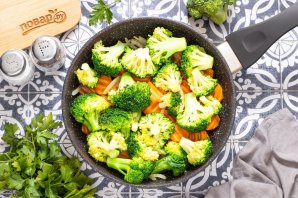 Брокколи с морковью Брокколи с морковью