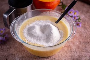 Быстрый сладкий пирог на кефире с тыквой Быстрый сладкий пирог на кефире с тыквой