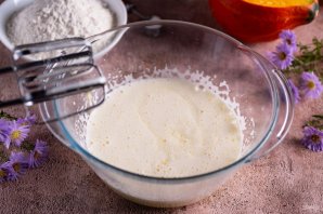 Быстрый сладкий пирог на кефире с тыквой Быстрый сладкий пирог на кефире с тыквой