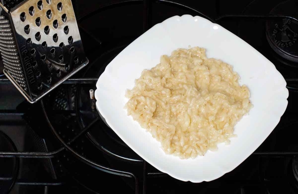 Манная каша на воде с бананом