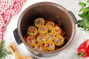 Кабачки с фаршем в мультиварке Кабачки с фаршем в мультиварке