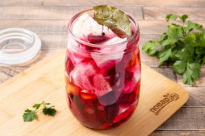 Капуста "Пелюстка" со свеклой