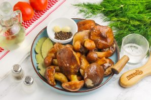 Маринованные маслята