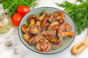 Маринованные маслята