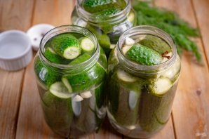 Огурцы маринованные