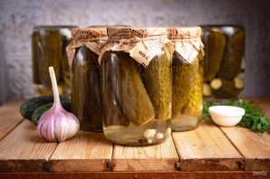 Огурцы маринованные