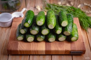 Огурцы маринованные