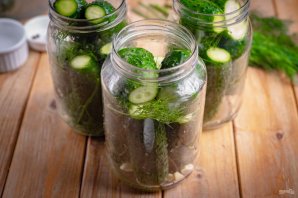 Огурцы маринованные