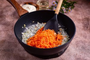 Печень с морковью и луком Печень с морковью и луком