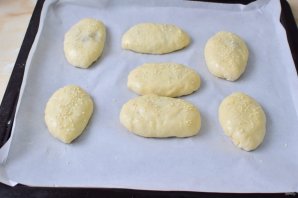 Пирожки дрожжевые на воде Пирожки дрожжевые на воде