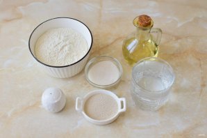 Пирожки дрожжевые на воде Пирожки дрожжевые на воде