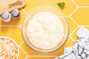 Пирожки с квашеной капустой