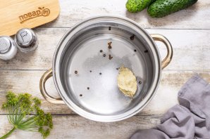 Рецепт малосольных огурцов в банке