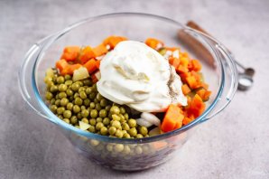 Салат винегрет с майонезом