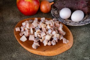 Селедка под шубой с яблоками