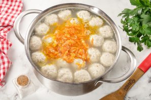 Суп с фрикадельками Суп с фрикадельками