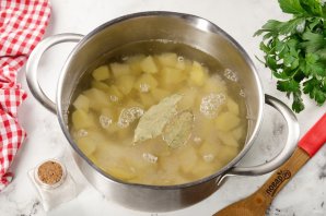 Суп с фрикадельками Суп с фрикадельками