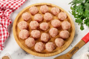 Суп с фрикадельками Суп с фрикадельками