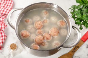 Суп с фрикадельками Суп с фрикадельками