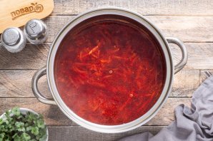 Свекольный суп с кочерыжкой брокколи