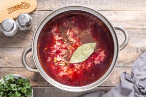 Свекольный суп с кочерыжкой брокколи