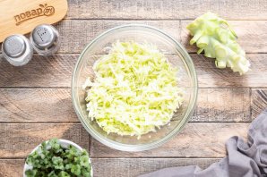 Свекольный суп с кочерыжкой брокколи