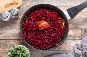 Свекольный суп с кочерыжкой брокколи