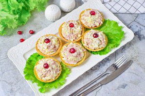 Тарталетки с ветчиной