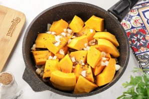 Тыква на сковороде