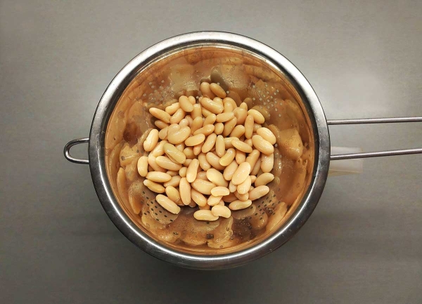 Яичница с беконом и фасолью Яичница с беконом и фасолью