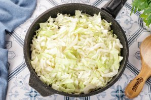 Заливной пирог с капустой на кефире