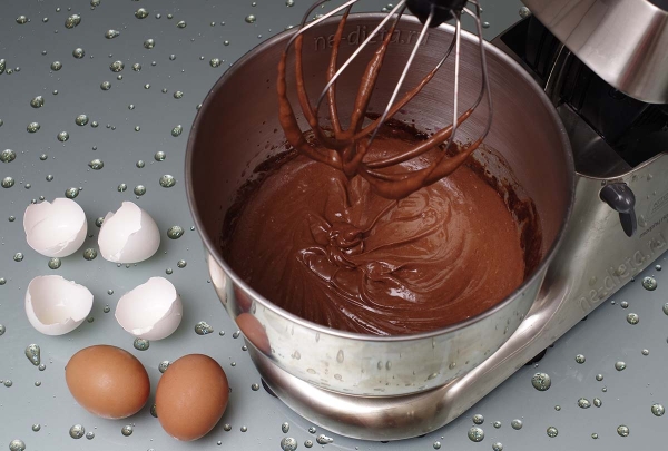 Шоколадные кексы с вишней