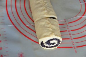 Булочка "Улитка" с маком Булочка "Улитка" с маком