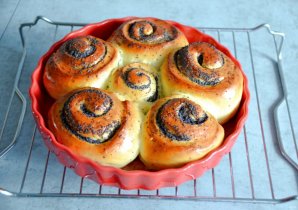 Булочка "Улитка" с маком Булочка "Улитка" с маком