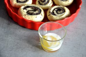 Булочка "Улитка" с маком Булочка "Улитка" с маком