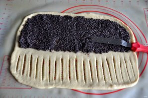 Булочка "Улитка" с маком Булочка "Улитка" с маком