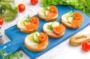 Бутерброды с красной рыбой Бутерброды с красной рыбой