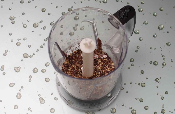 Шоколадные кексы с клубникой