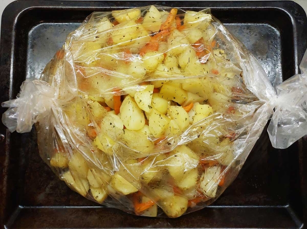 Картошка с морковью в духовке Картошка с морковью в духовке