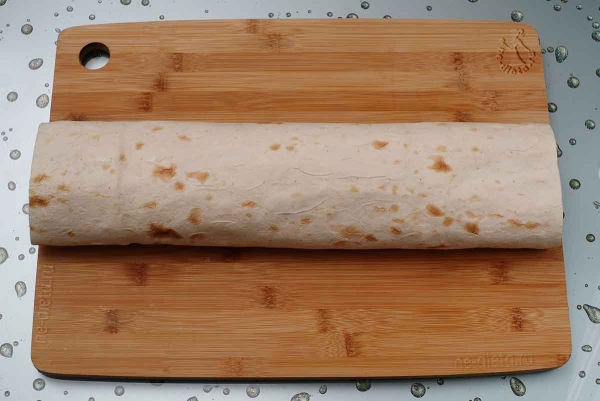 Рулет из лаваша с крабовыми палочками