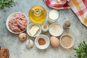 Фрикадельки в молочном соусе Фрикадельки в молочном соусе