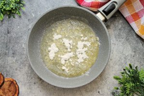 Фрикадельки в молочном соусе Фрикадельки в молочном соусе