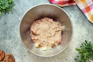 Фрикадельки в молочном соусе Фрикадельки в молочном соусе