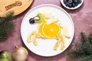 Фруктовая нарезка на год Лошади