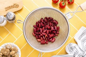 Салат с маринованными шампиньонами