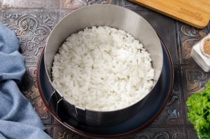 Салат с сайрой и рисом Салат с сайрой и рисом