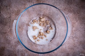 Слоеные пирожки с сыром и луком Слоеные пирожки с сыром и луком