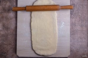 Слоеные пирожки с сыром и луком Слоеные пирожки с сыром и луком