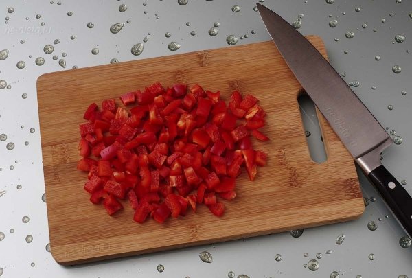 Говядина в сметанном соусе с овощами