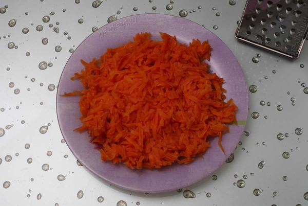 Селедка под шубой с яблоком